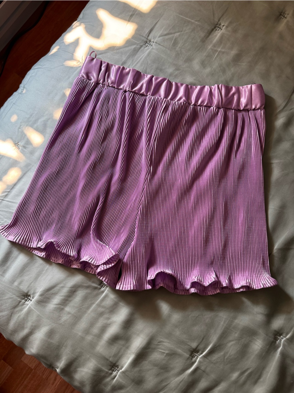 NWOT blue b Women's Lavender Silky Lettuce Hem Shorts - Picture 2 of 6